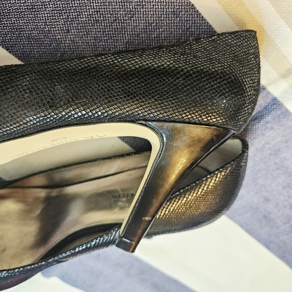 Anne Klein Snakeskin Platform Toe Heels 8.5 - Picture 10 of 12
